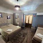 Borgo 74 Maison d'hôtes Piana Degli Albanesi